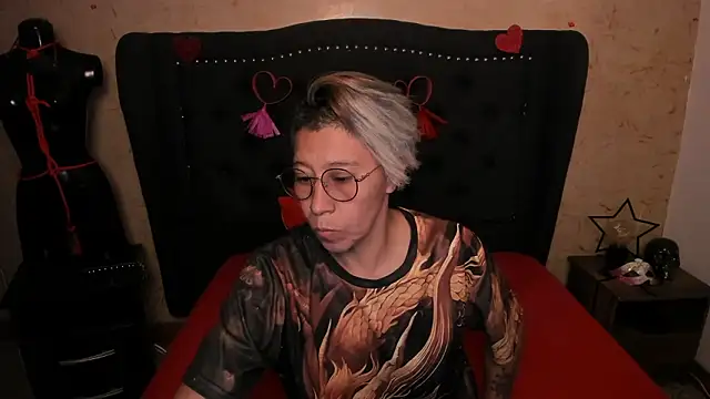 Kali_Panther Adlı Modelin Canlı XXX Sohbeti