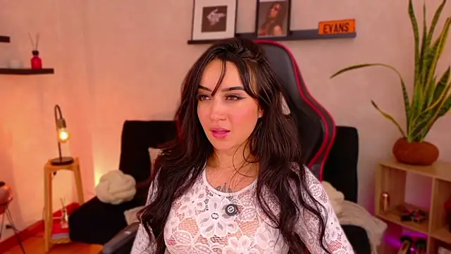 EmmyEvans1 Chat XXX live