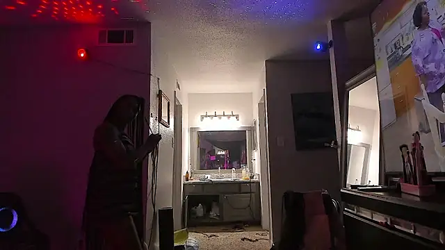 yiauana: онлайн-секс-чат