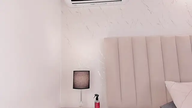 Chat XXX Live ViolettaRousee_