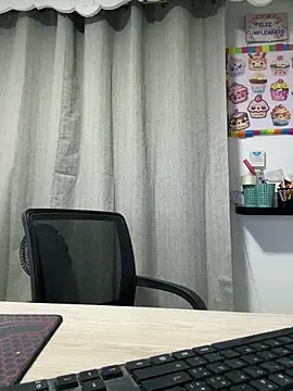 Czat XXX na żywo – lana_rousse01