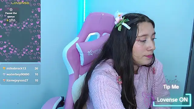 Chat +18 de emmii_ ao vivo