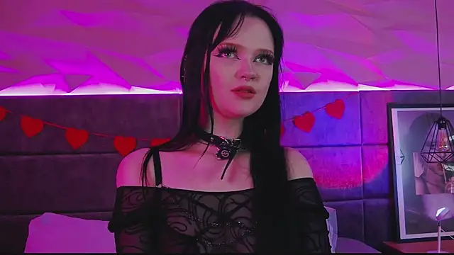 Chat XXX en directo de PorcelainAnora