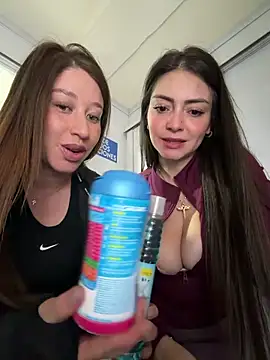 roouse 即時 XXX 聊天