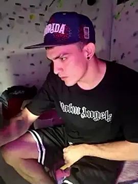 themaykiin18 – Naživo XXX chat