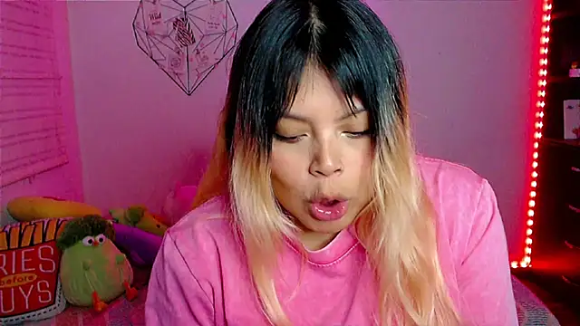 EllieMoonX Chat XXX live