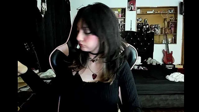 Maki_Zein_ Chat XXX in diretta