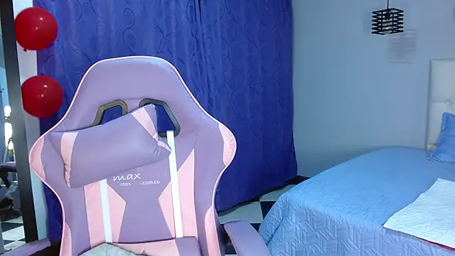 แชท XXX สดของ VelvetRosss