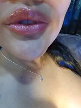 XXX chat uživo modela Roma_xxx