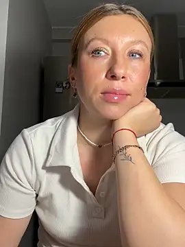 Chat +18 de Kittie_Valentine ao vivo