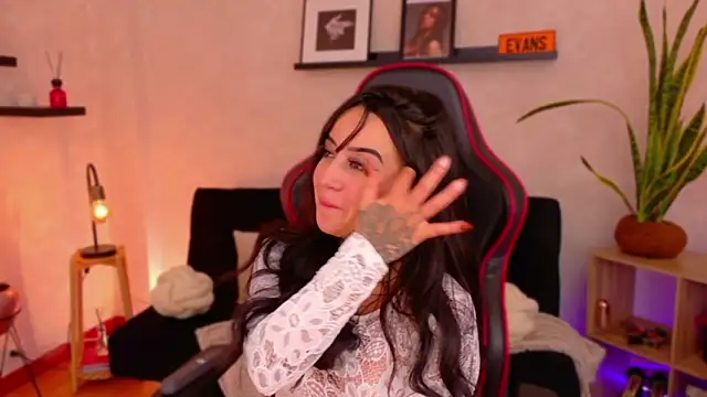 Chat +18 de EmmyEvans1 ao vivo