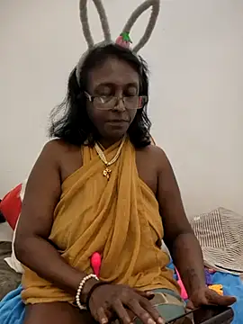 mamakarma1403 在線直播表演