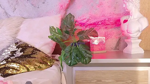 Chat XXX ao vivo de Stellaciel_