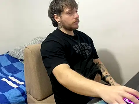 Skol_100802 Adlı Modelin Canlı XXX Sohbeti