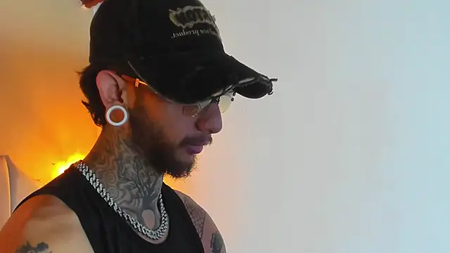 axel_valtier Adlı Modelin Canlı XXX Sohbeti