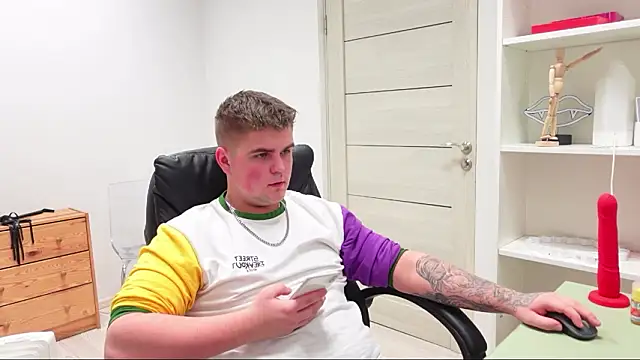 Pokazy przed kamerką – Jackson_Teele