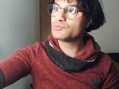 wildpussycat23 Adlı Modelin Canlı XXX Sohbeti