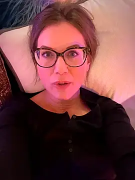 Chat +18 de MaiseKnox ao vivo