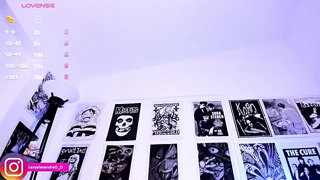 Lexyjoycce: онлайн-секс-чат