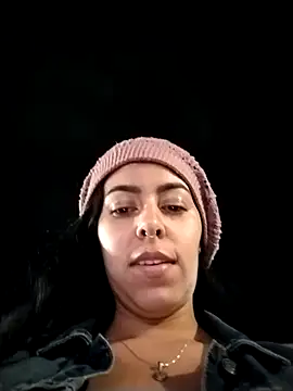 LuiannaのライブXXXチャット