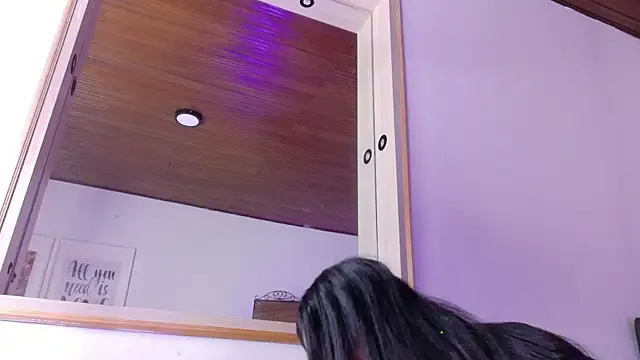 SaritaBratz's Live XXX Chat