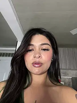 XXX chat uživo modela Saray_charmante