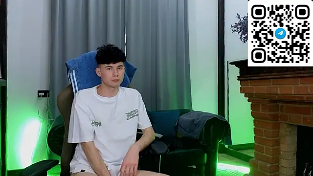 Chat XXX ao vivo de Cute_Mike