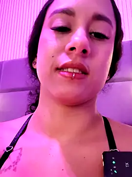 XXX chat uživo modela DakotaSanderss