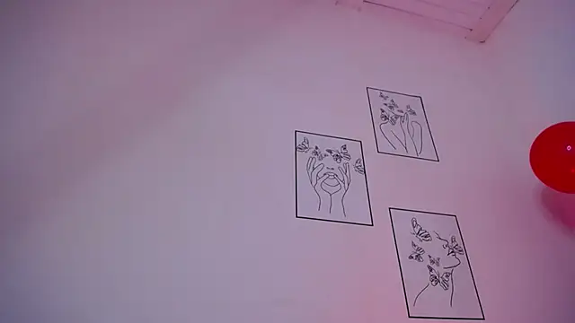 XXX chat uživo modela Atenea_Luxx