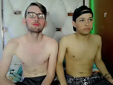 Вебкам-шоу Top_and_bottom