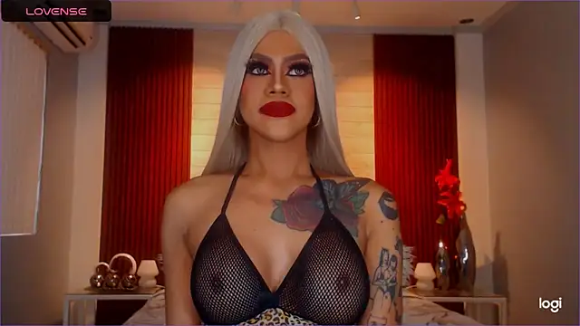 StellaStrong30's Live XXX Chat