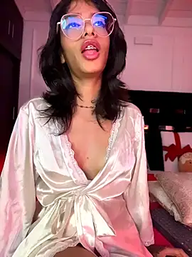 Chat +18 de TweetiePieXXX ao vivo