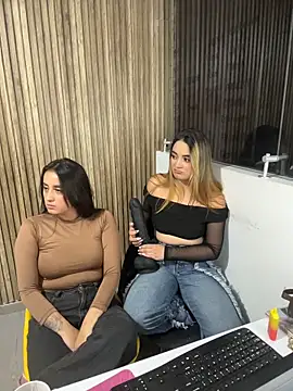 Antonella_Julieta Live XXX-chat