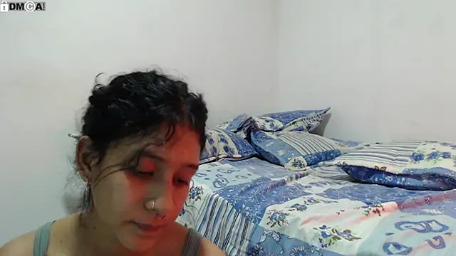 AlinaWoolf_のライブXXXチャット