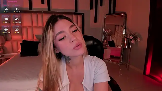 ViolettHansson 即時 XXX 聊天