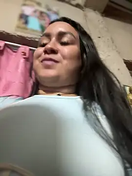 Pretty_Isadora Obrolan Langsung XXX