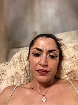 YourQueen18 – Live XXX-chat