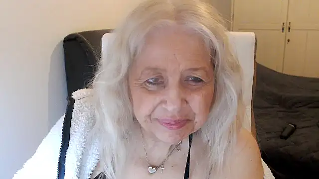 دردشة SusiLifeXXX الجنسية المباشرة