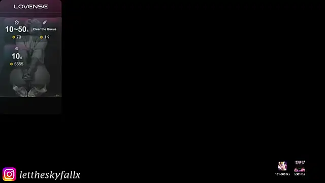 lettheskyfallx élő XXX-chatje