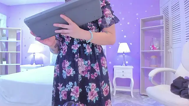 Goldentemptation_ élő XXX-chatje