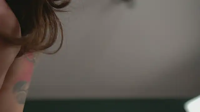 دردشة Alyonaqueen_ الجنسية المباشرة