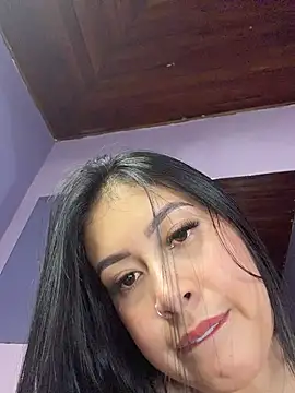 Chatroom XXX en direct de CrisMarulanda