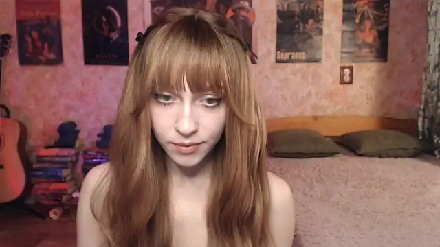 Friendly_Ellie Adlı Modelin Canlı XXX Sohbeti