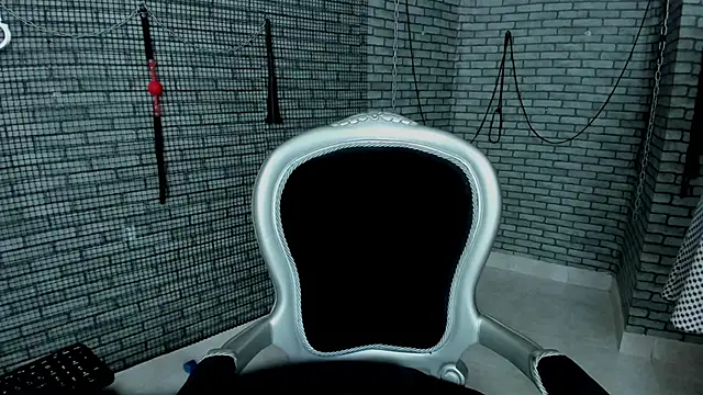 Chat +18 de Briana_24 ao vivo