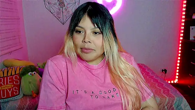 EllieMoonX's Live XXX Chat