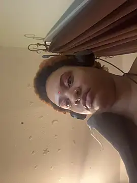 nickytheehawtie Chat XXX in diretta