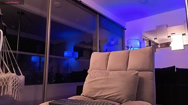 Chat XXX en directo de mandi4pole_