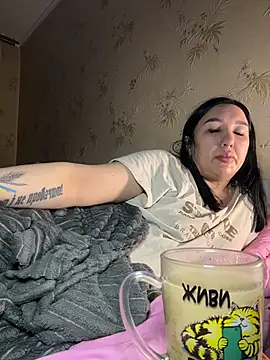 Naughtbaby_2025: онлайн-секс-чат