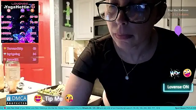 Chat +18 de YogaHottie76 ao vivo