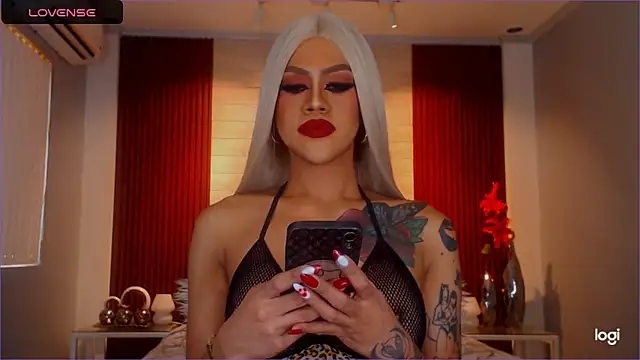 StellaStrong30 élő XXX-chatje